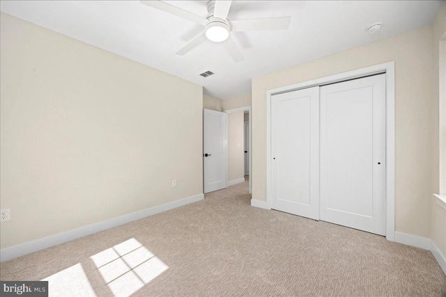 102 BLUE ANCHOR RD, Sicklerville, NJ 08081