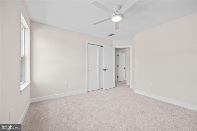 102 BLUE ANCHOR RD, Sicklerville, NJ 08081