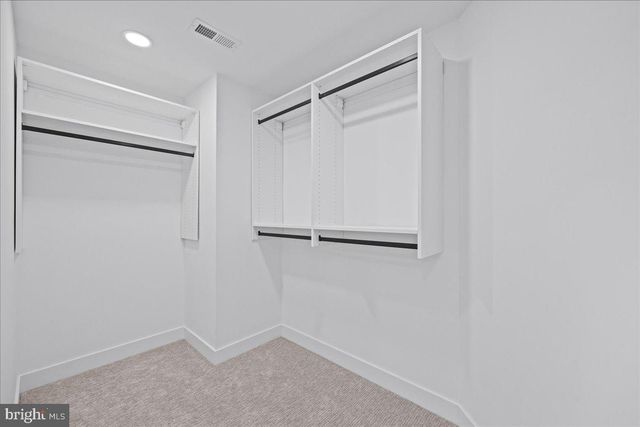 102 BLUE ANCHOR RD, Sicklerville, NJ 08081