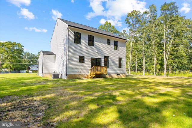 102 BLUE ANCHOR RD, Sicklerville, NJ 08081