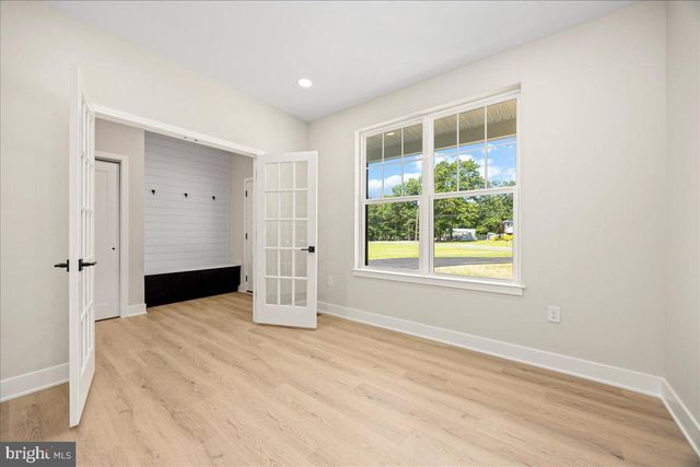 102 BLUE ANCHOR RD, Sicklerville, NJ 08081