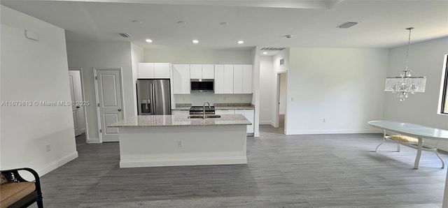 604 LAKE AVE, Lehigh Acres, FL 33972