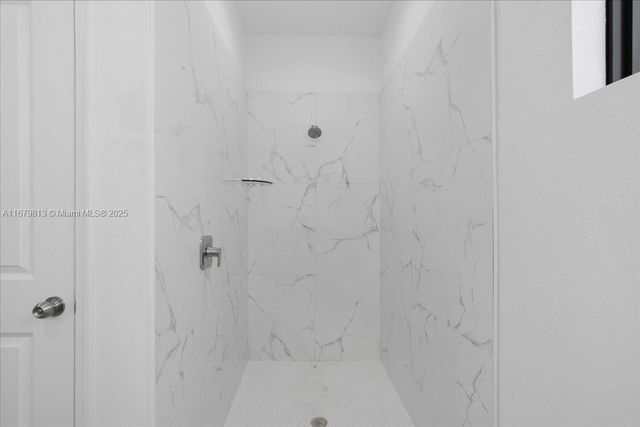 604 LAKE AVE, Lehigh Acres, FL 33972