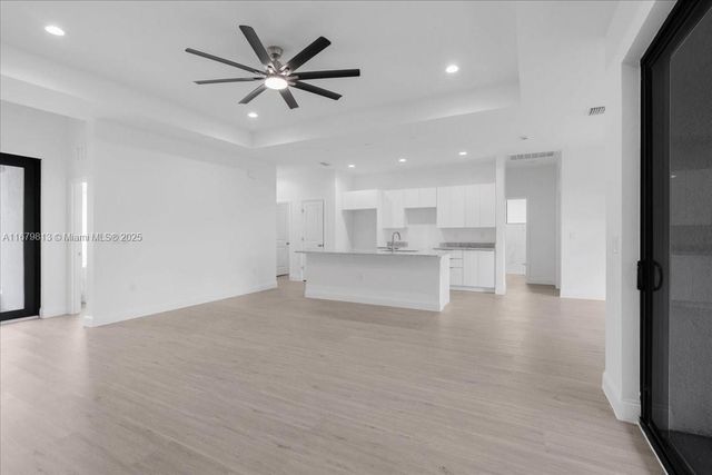 604 LAKE AVE, Lehigh Acres, FL 33972