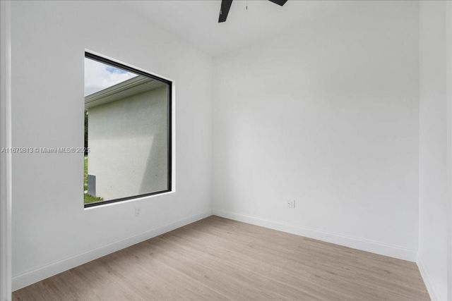 604 LAKE AVE, Lehigh Acres, FL 33972