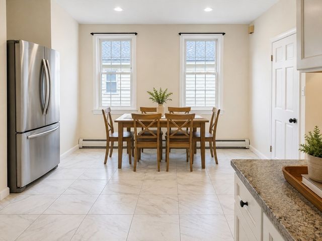 16 Fleming Ave 16, Andover, MA 01810