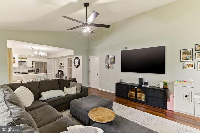 30 SHEFFIELD LN, Mount Laurel, NJ 08054