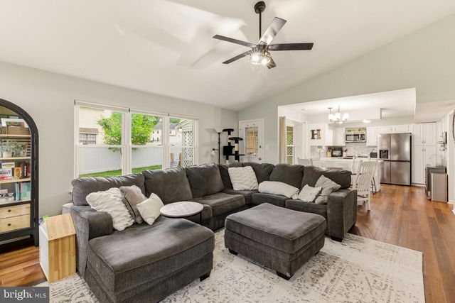 30 SHEFFIELD LN, Mount Laurel, NJ 08054