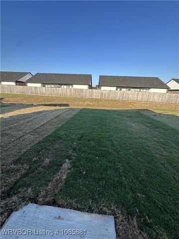 8825 Preston Wood Drive, Fort Smith, AR 72916