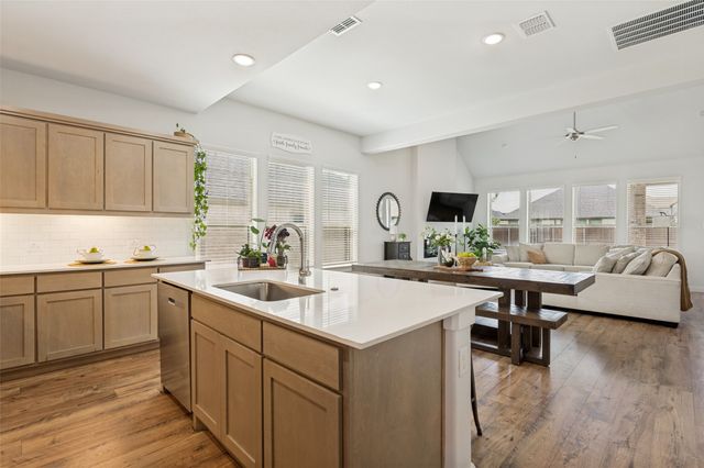 456 Leopold Trail, Waxahachie, TX 75165