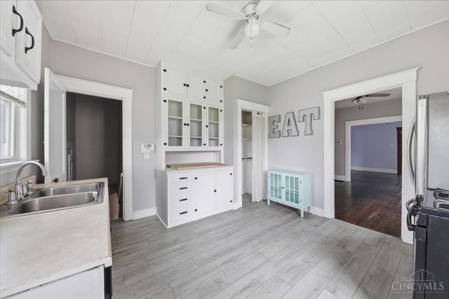 231 Walnut Street, Reading, OH 45215