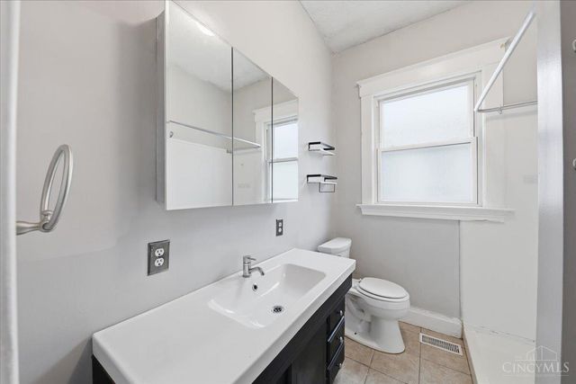 231 Walnut Street, Reading, OH 45215