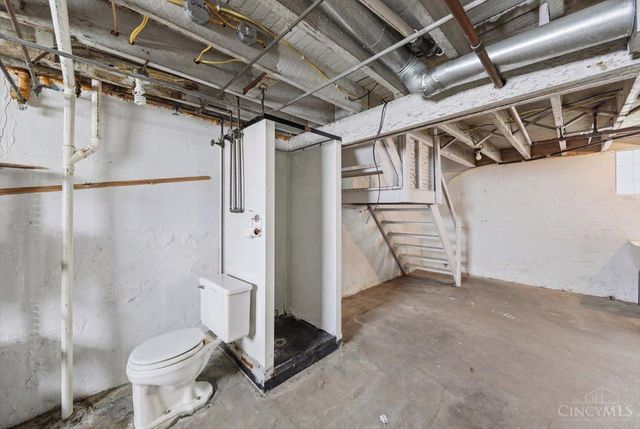 231 Walnut Street, Reading, OH 45215