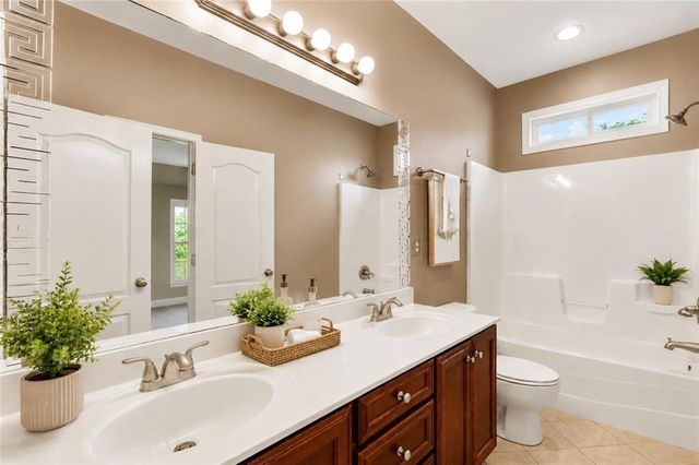 812 Treeline Drive, Conyers, GA 30094