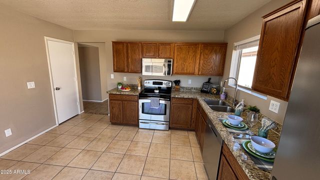 4737 N 83RD Drive, Phoenix, AZ 85037