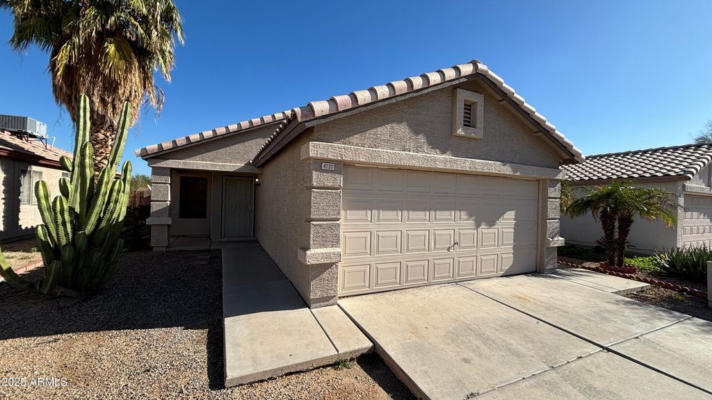 4737 N 83RD Drive, Phoenix, AZ 85037