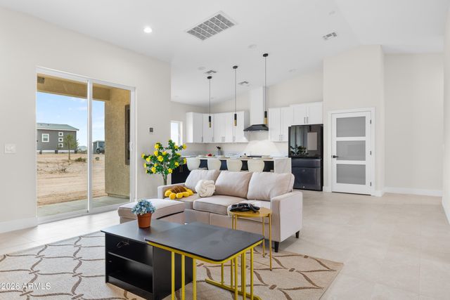 38545 W MONTEBELLO Avenue, Tonopah, AZ 85354