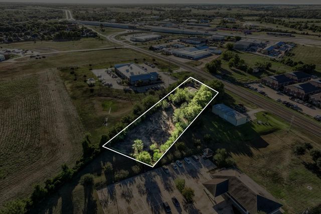 2701 S Market Street, Brenham, TX 77833