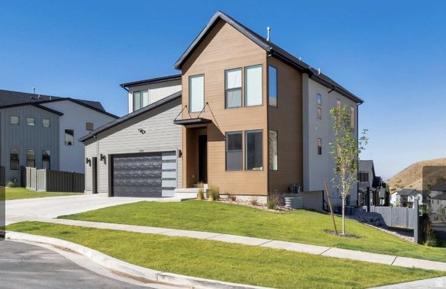 1711 W CANYON RIM RD, Lehi, UT 84048