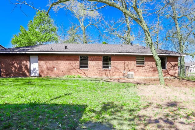 1403 Spokane Street, Nacogdoches, TX 75964