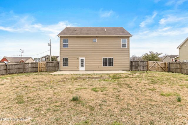 108 Moss Creek Drive, Jacksonville, NC 28540