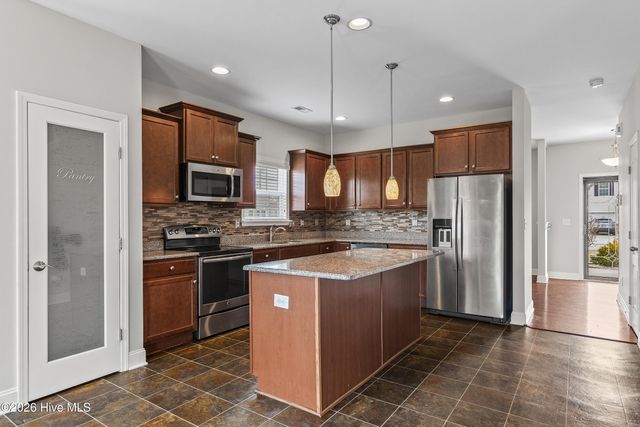 108 Moss Creek Drive, Jacksonville, NC 28540