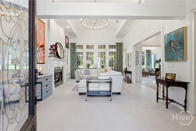 7 Springpine Lane, Savannah, GA 31411