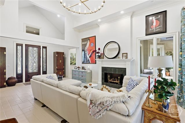 7 Springpine Lane, Savannah, GA 31411