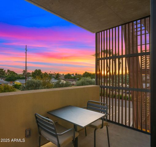 2300 E CAMPBELL Avenue 201, Phoenix, AZ 85016