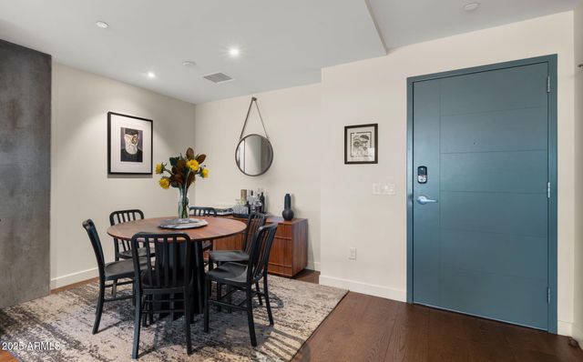 2300 E CAMPBELL Avenue 201, Phoenix, AZ 85016