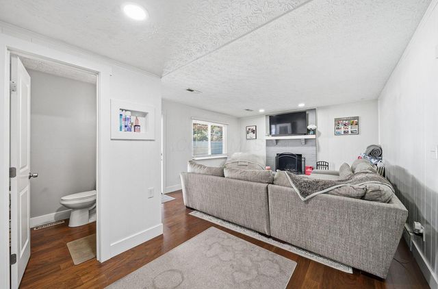 3160 Adirondack Avenue, Columbus, OH 43231