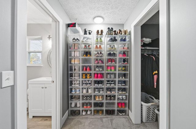 3160 Adirondack Avenue, Columbus, OH 43231