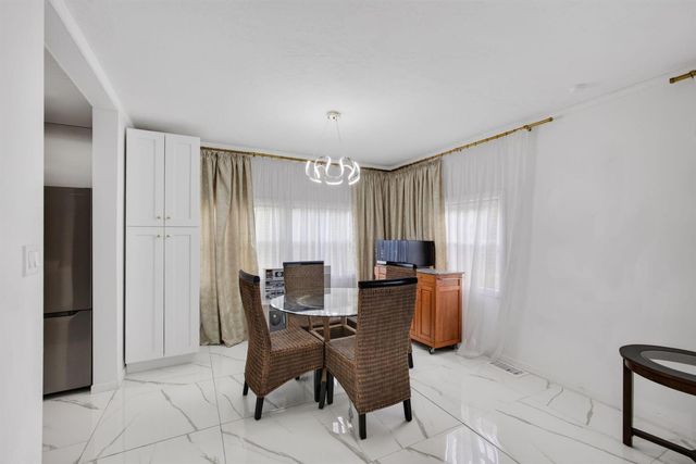 170 Maple Avenue W, Palm Beach Gardens, FL 33410