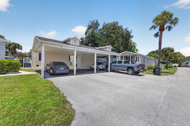 170 Maple Avenue W, Palm Beach Gardens, FL 33410