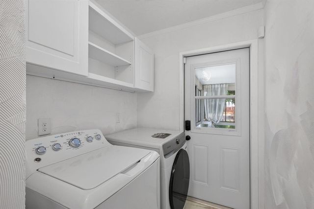170 Maple Avenue W, Palm Beach Gardens, FL 33410