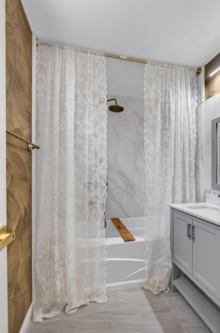 170 Maple Avenue W, Palm Beach Gardens, FL 33410