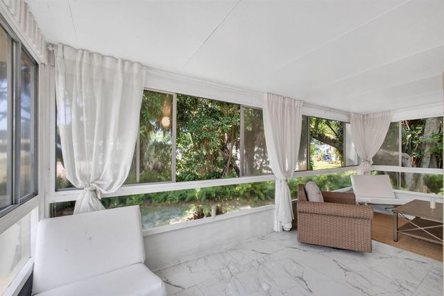 170 Maple Avenue W, Palm Beach Gardens, FL 33410