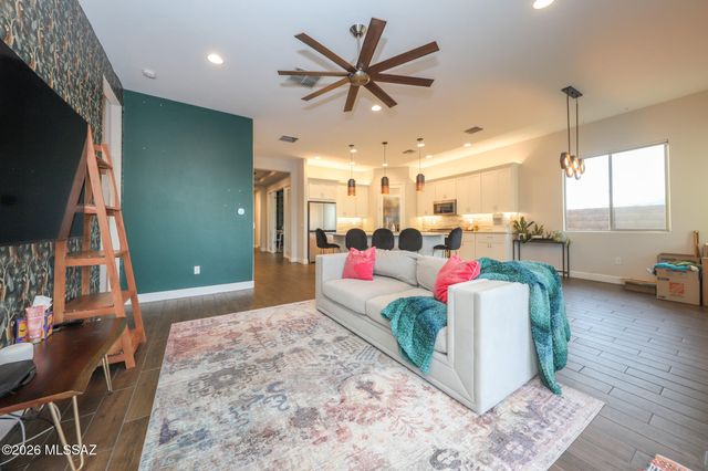 13280 N Weatherglass Drive, Oro Valley, AZ 85755