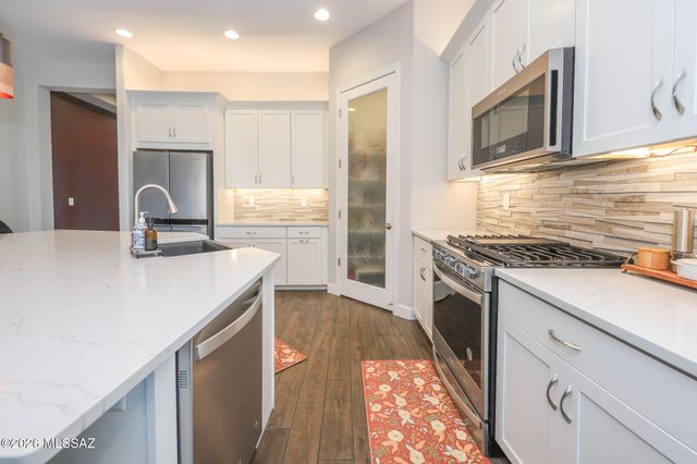 13280 N Weatherglass Drive, Oro Valley, AZ 85755