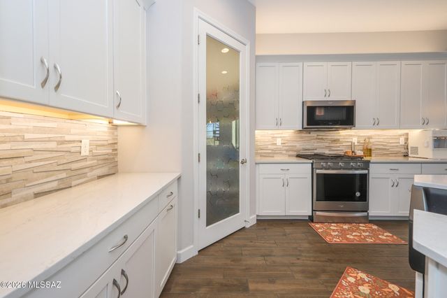 13280 N Weatherglass Drive, Oro Valley, AZ 85755