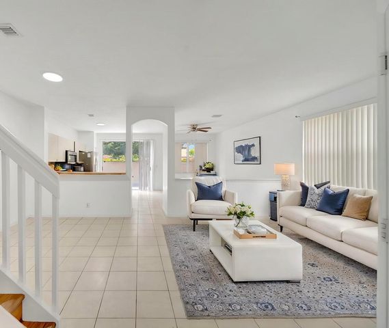 3970 NW 90th Way, Sunrise, FL 33351