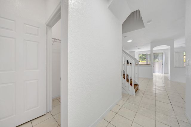 3970 NW 90th Way, Sunrise, FL 33351