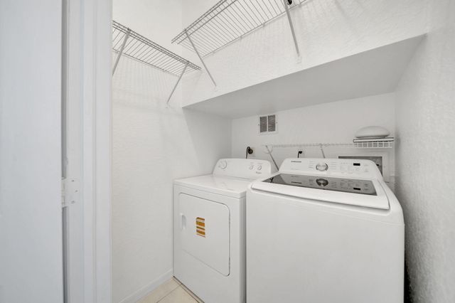 3970 NW 90th Way, Sunrise, FL 33351