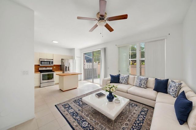 3970 NW 90th Way, Sunrise, FL 33351
