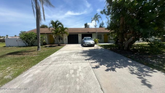 121 Franklyn Avenue, Indialantic, FL 32903