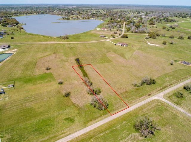 350 Colt Trail, Angleton, TX 77515