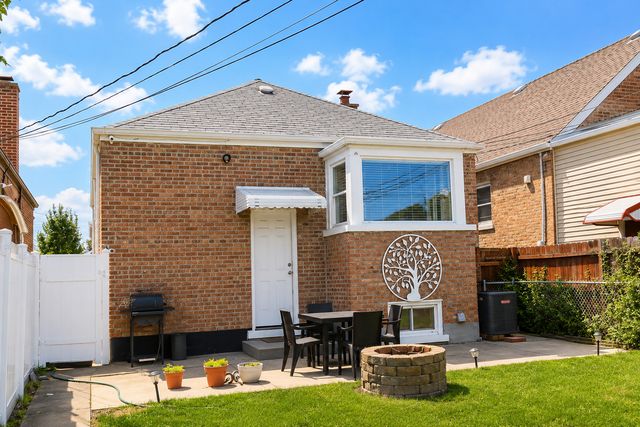 5927 S Kildare Avenue, Chicago, IL 60629