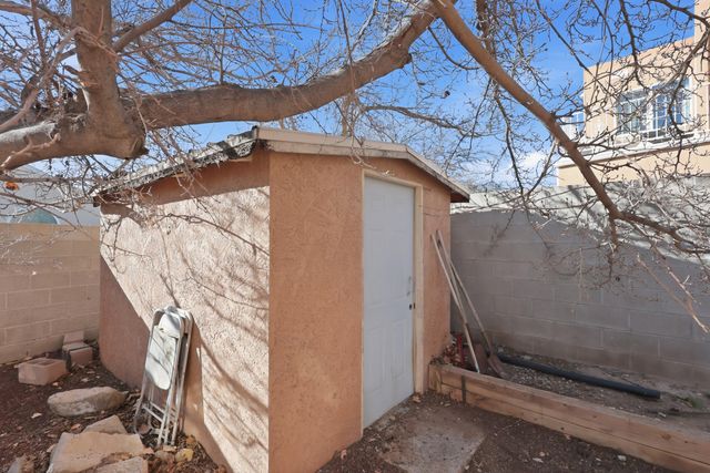 6740 Lamar Avenue NW, Albuquerque, NM 87120