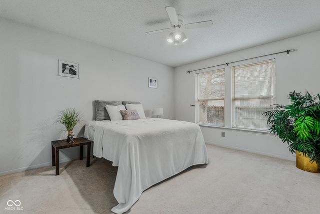 687 Hickory Pine Drive, New Whiteland, IN 46184