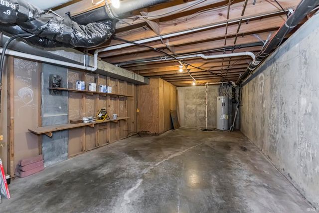 2905 W Woodbridge Drive, Muncie, IN 47304